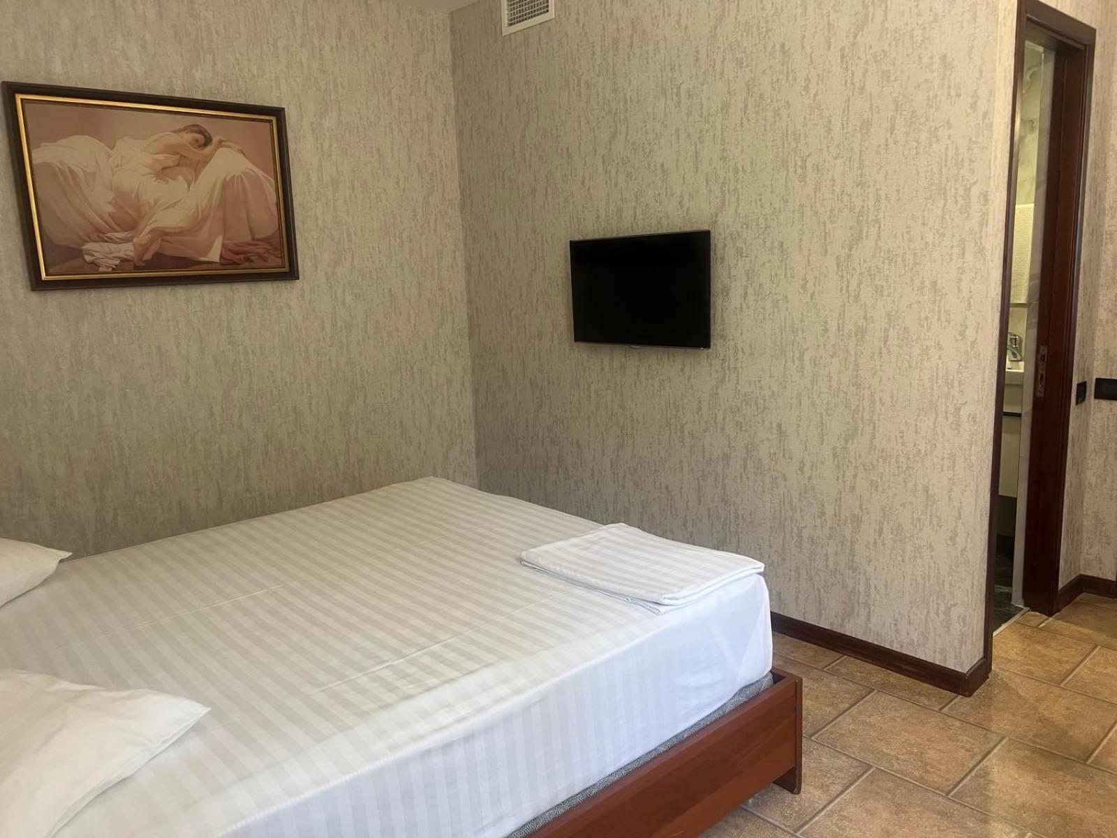 Park Avenue Hotel Γιερεβάν Εξωτερικό φωτογραφία