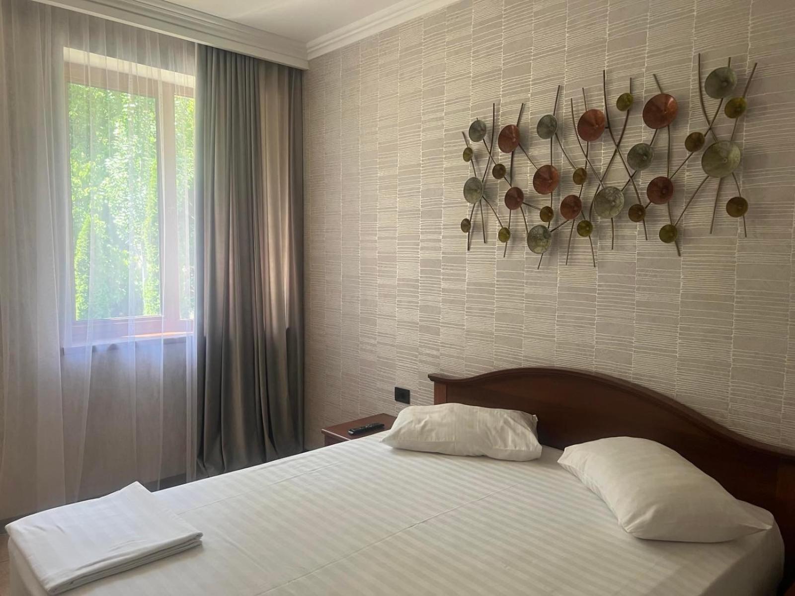 Park Avenue Hotel Γιερεβάν Εξωτερικό φωτογραφία