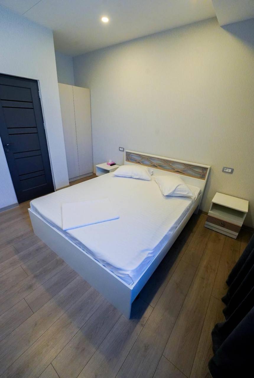Park Avenue Hotel Γιερεβάν Εξωτερικό φωτογραφία