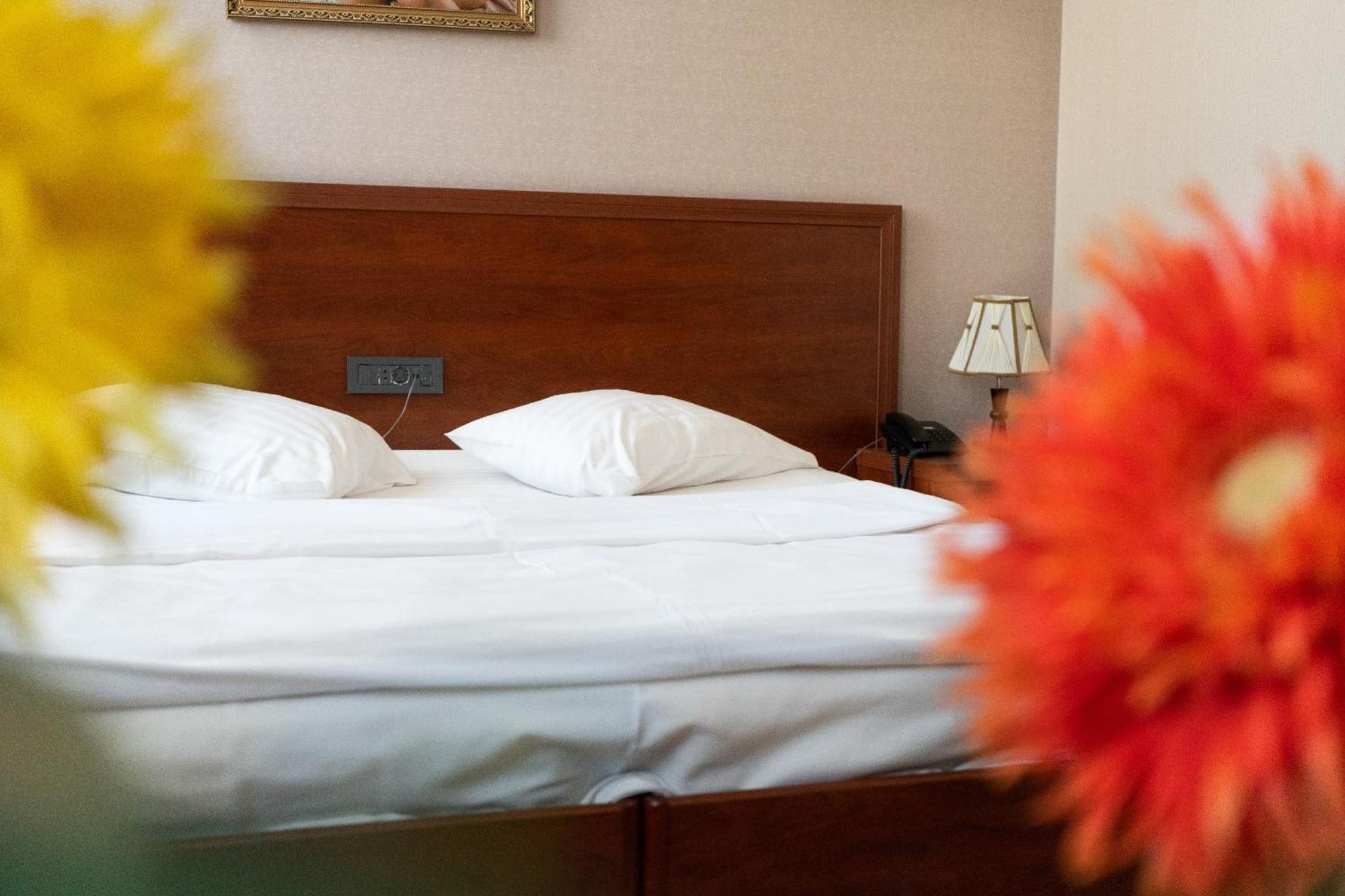 Park Avenue Hotel Γιερεβάν Εξωτερικό φωτογραφία