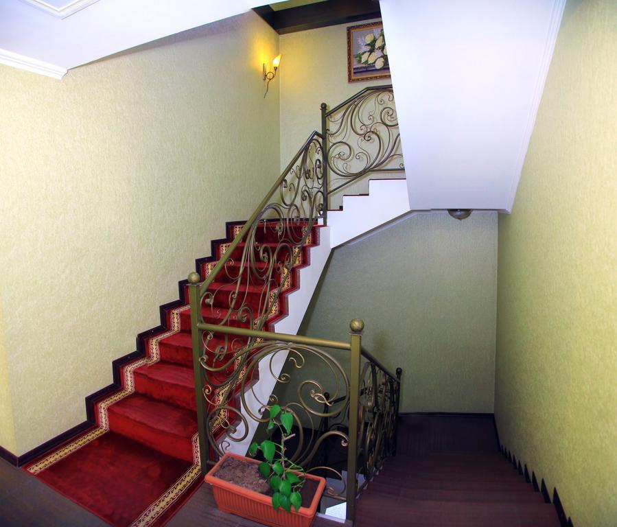 Park Avenue Hotel Γιερεβάν Εξωτερικό φωτογραφία