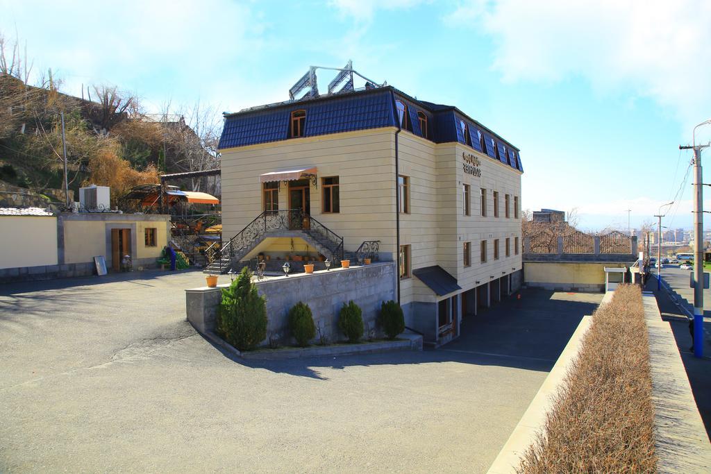 Park Avenue Hotel Γιερεβάν Εξωτερικό φωτογραφία