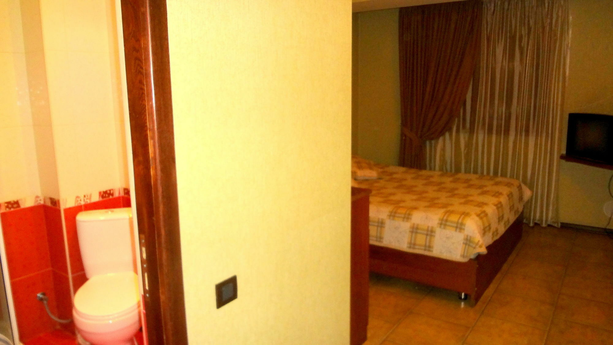 Park Avenue Hotel Γιερεβάν Εξωτερικό φωτογραφία